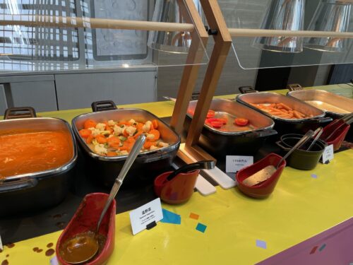 洋食の定番メニューが並ぶコーナー