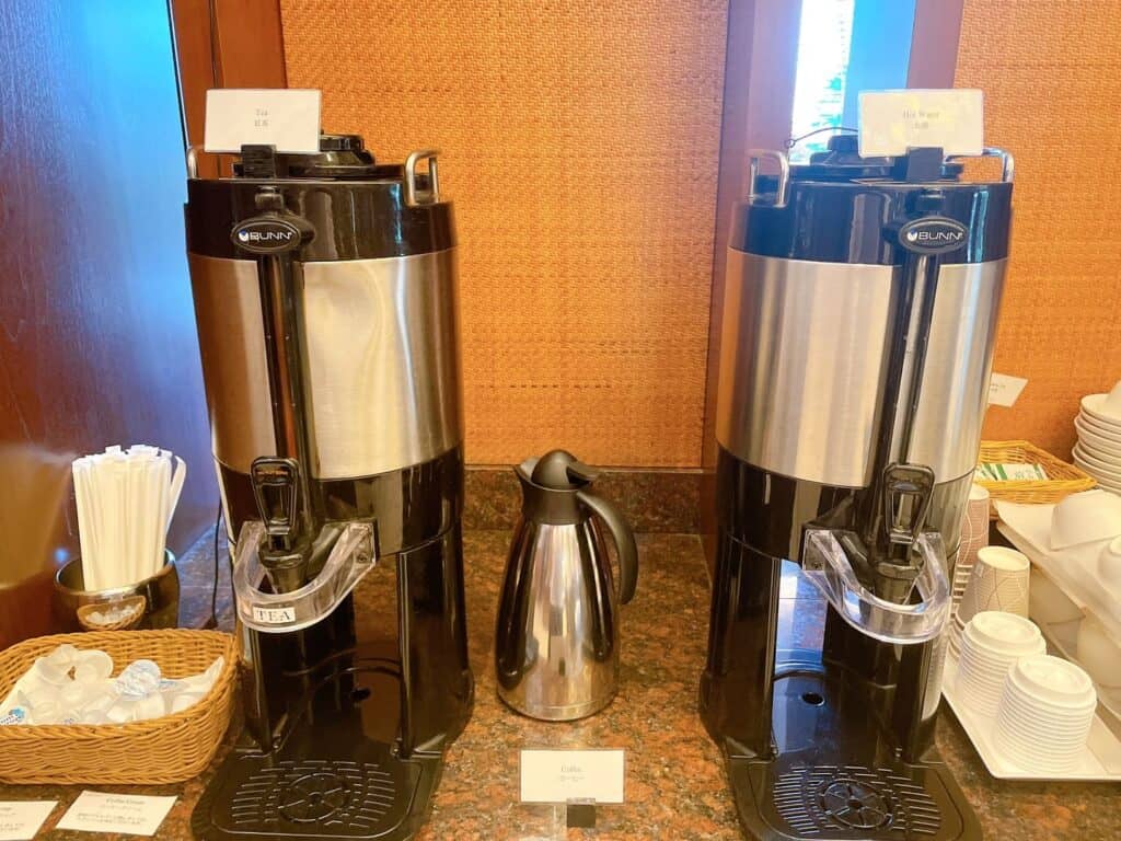 テイクアウトも可能なコーヒー・紅茶