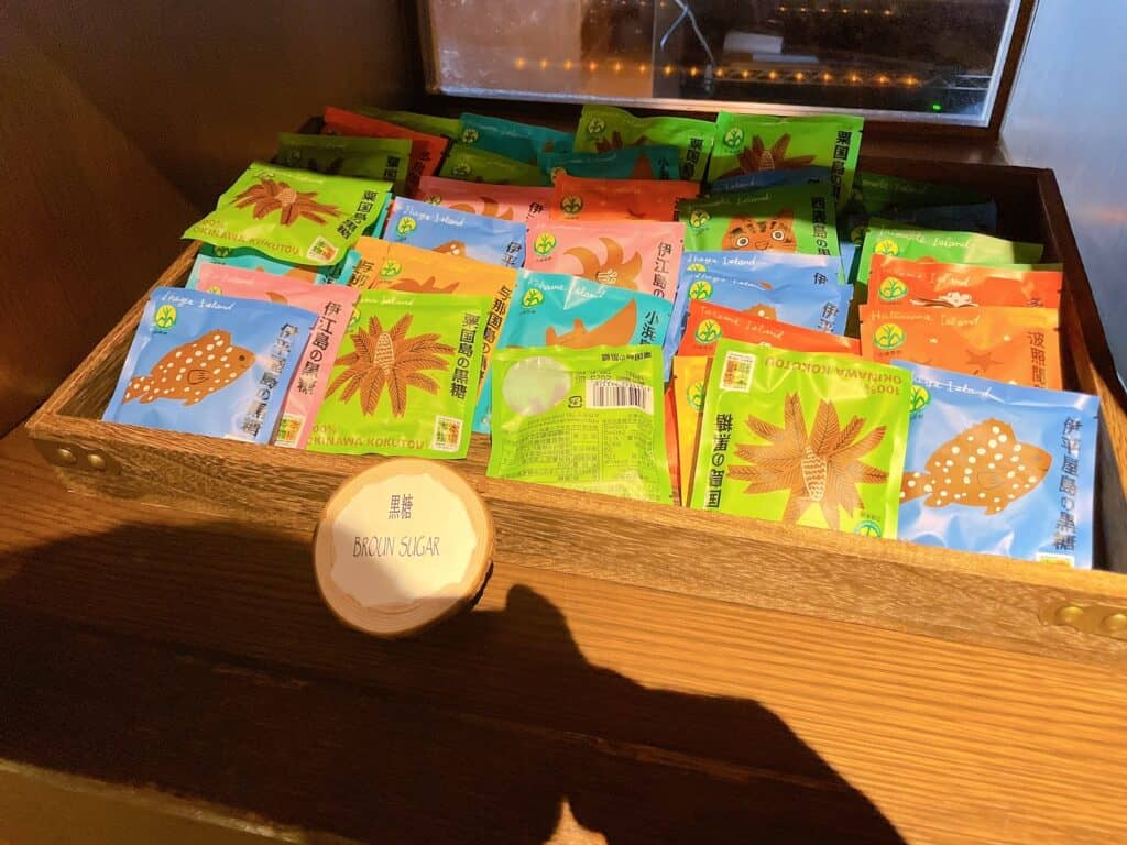 南国らしい黒糖のお菓子