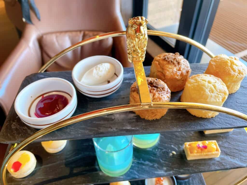 プレーンと黒糖のスコーン