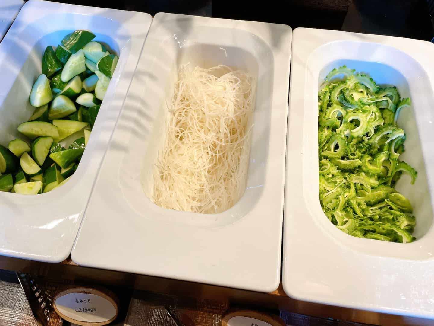 きゅうりや沖縄らしいゴーヤ