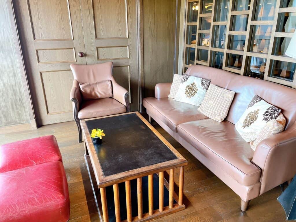 クラブラウンジ内の個室