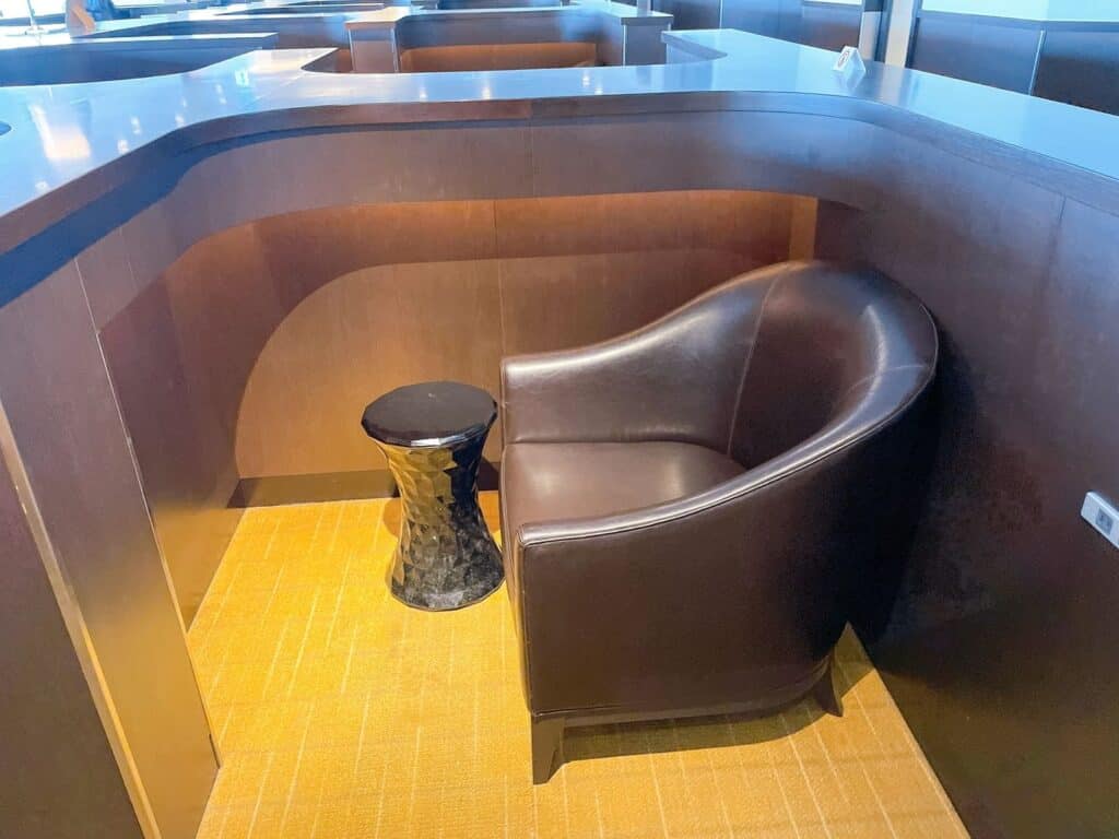 一人がけ用のソファ