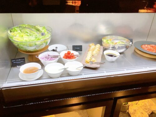 サラダコーナー