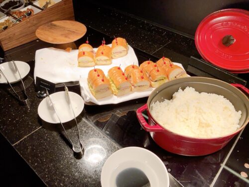 カレーライスとサンドウィッチ