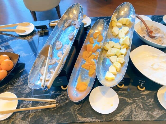 ドラゴンフルーツ、パイナップル、オレンジなど