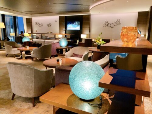 クラブラウンジ内、夜の様子