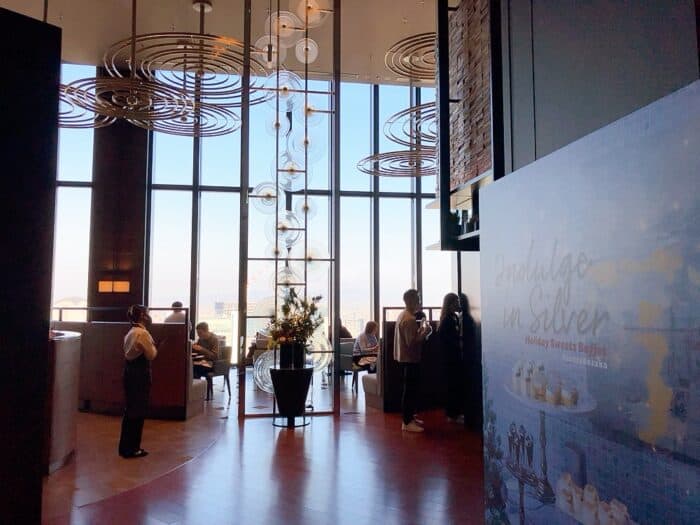 アトモスダイニングの入り口