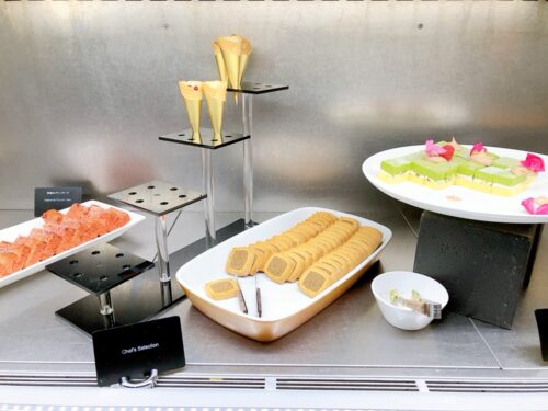 ミニサイズのケーキやクレープなど