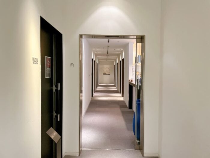 シャワールームの入り口