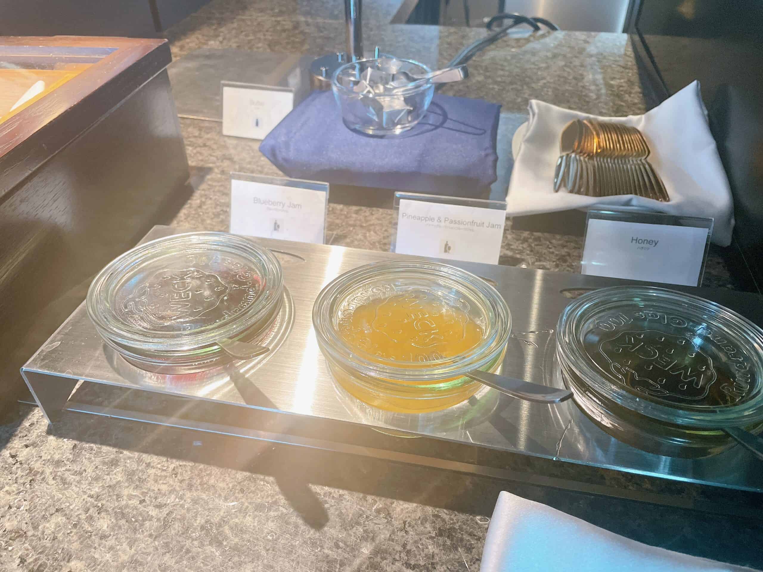 メズム東京の自家製パン