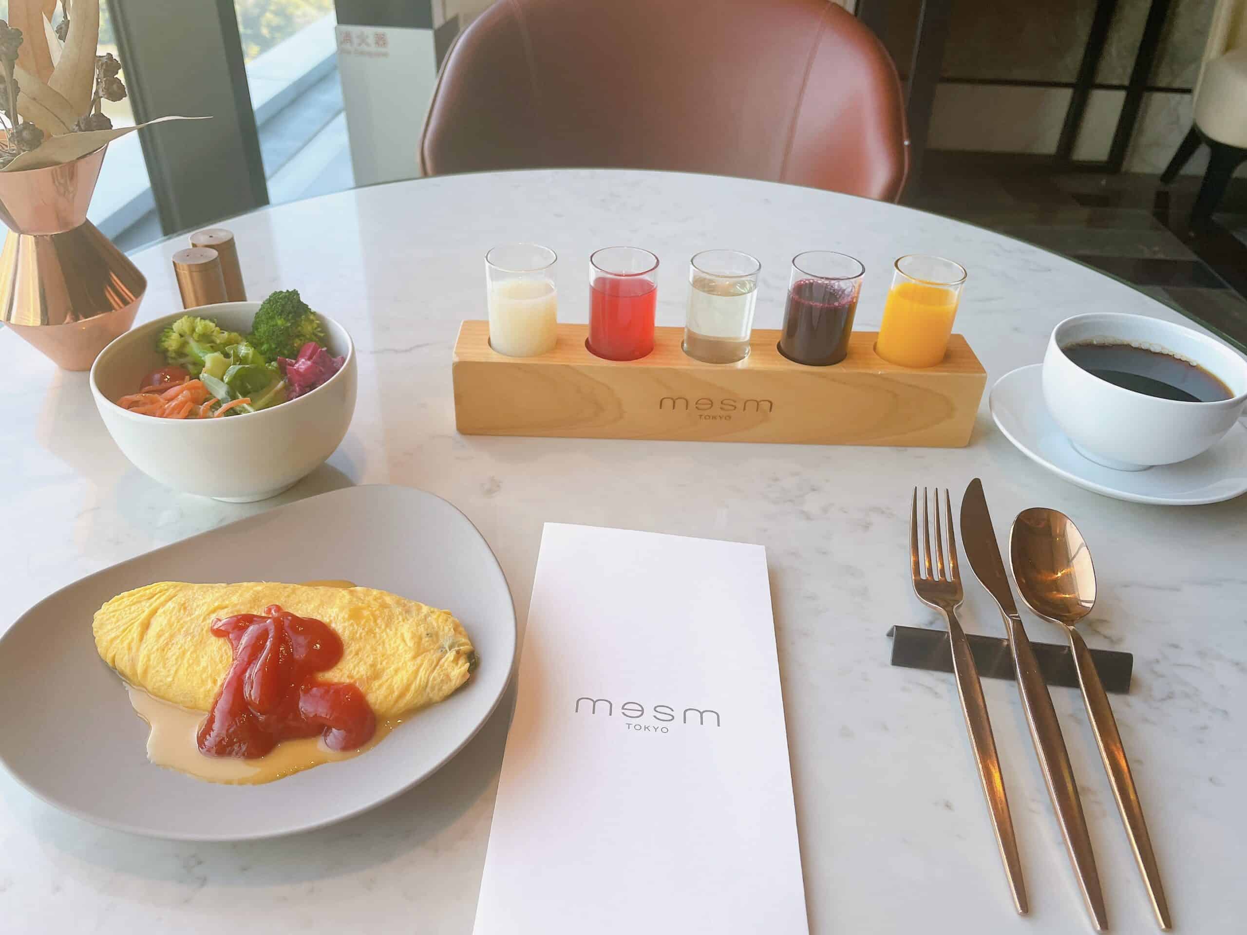 メズム東京の朝食で提供されているオムレツ