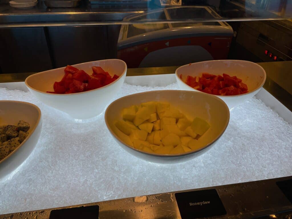 カットフルーツコーナー