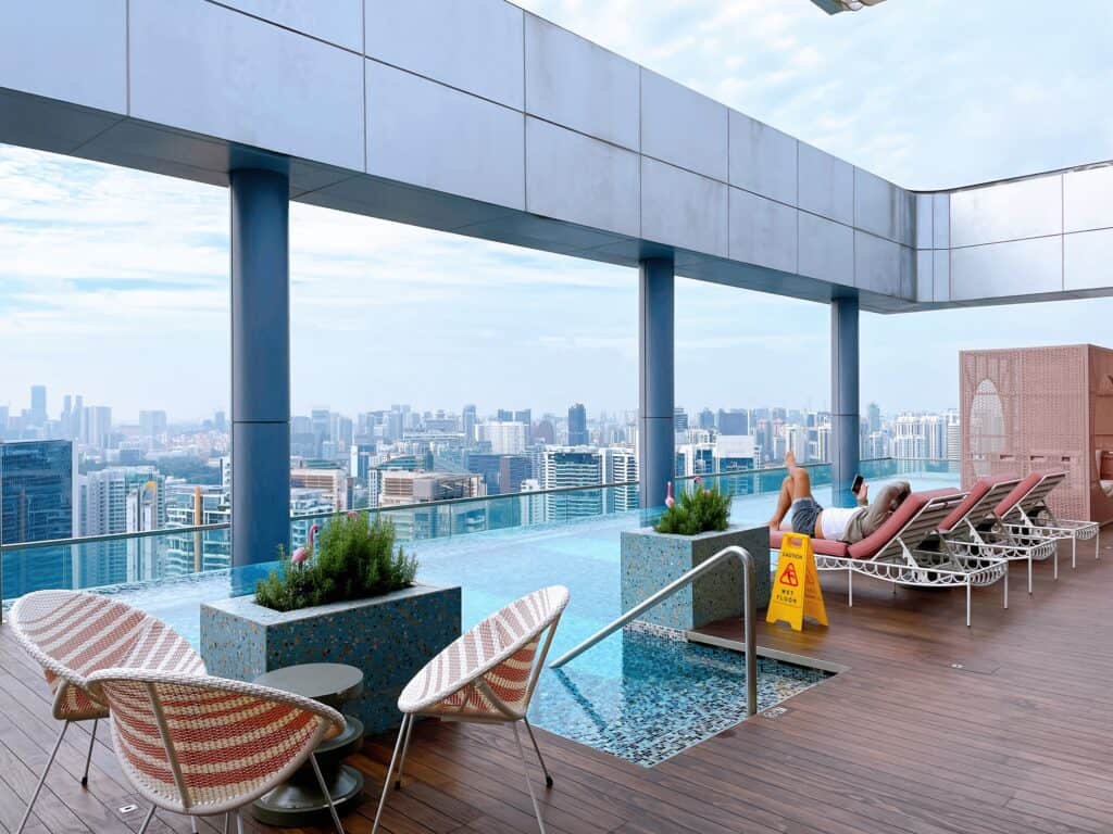 コートヤードマリオットシンガポールノベナのプールエリア