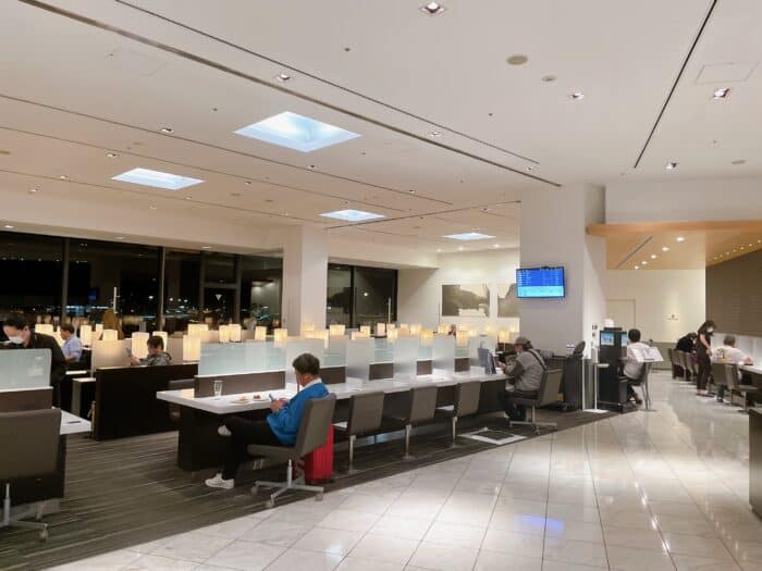 ダイニングエリア全体