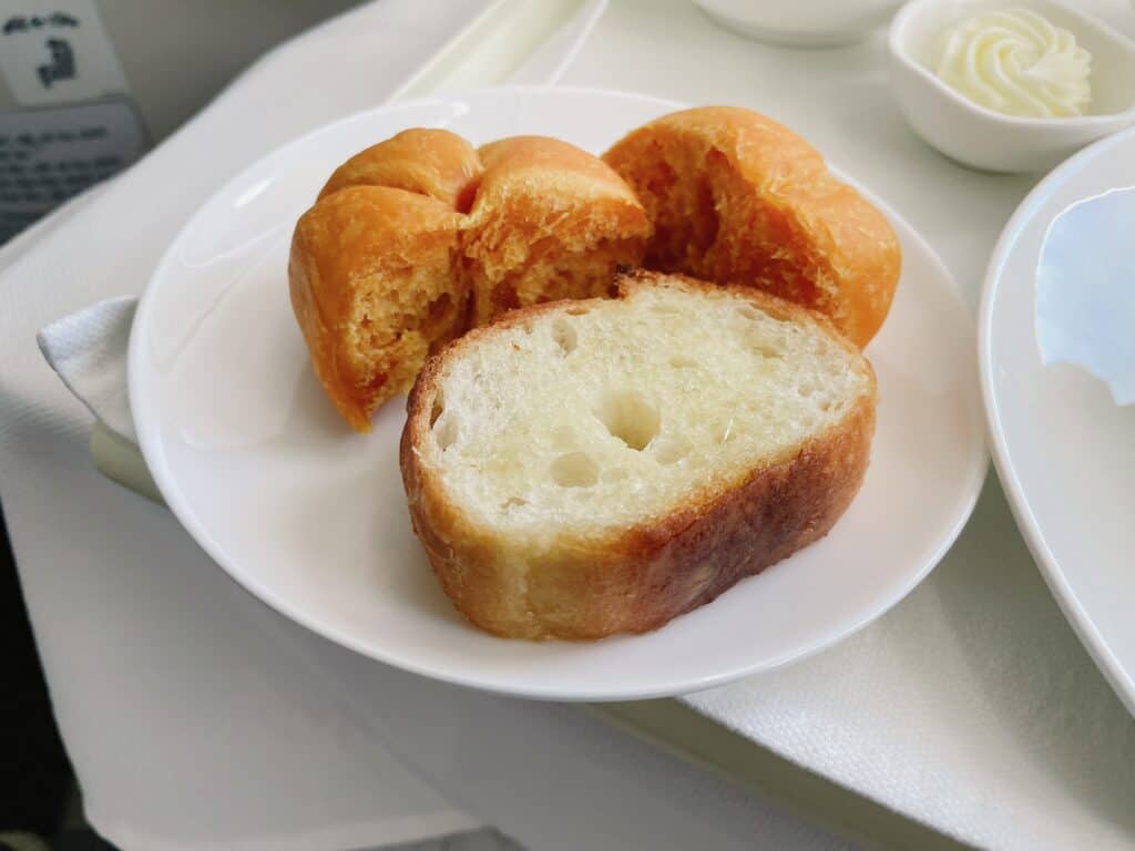 ビジネスクラス機内食のパン