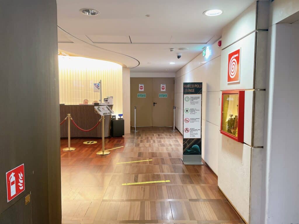 マルコポーロラウンジの入り口