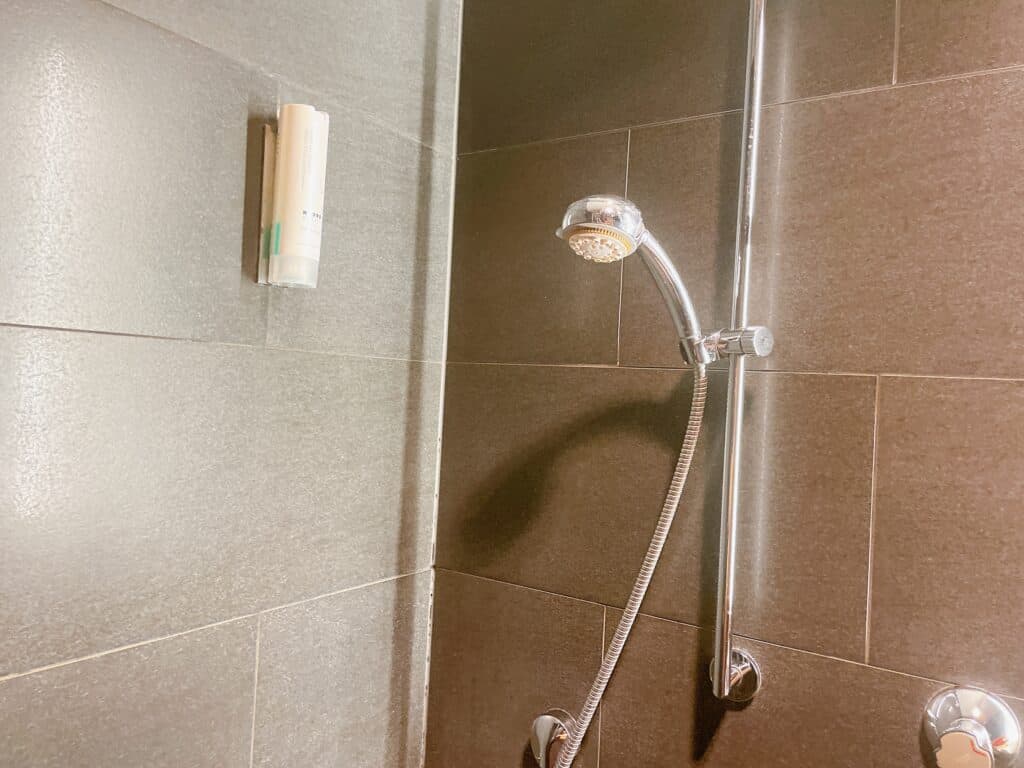 シャワールーム内の様子