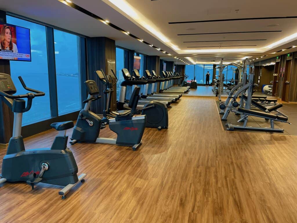 フィットネスルーム