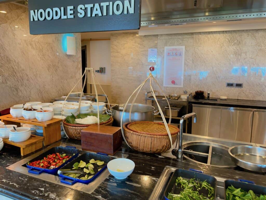 ヌードルステーション