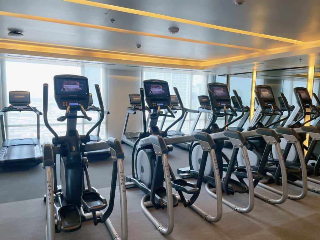 フィットネスルーム