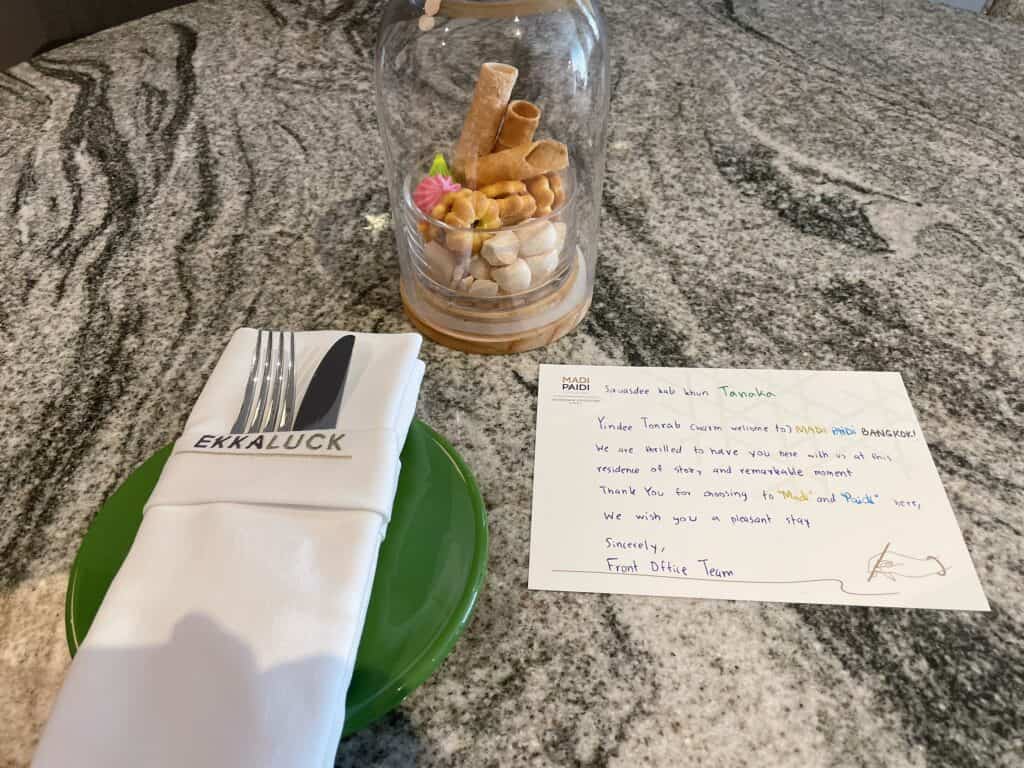 ウェルカムギフトカードとおかし