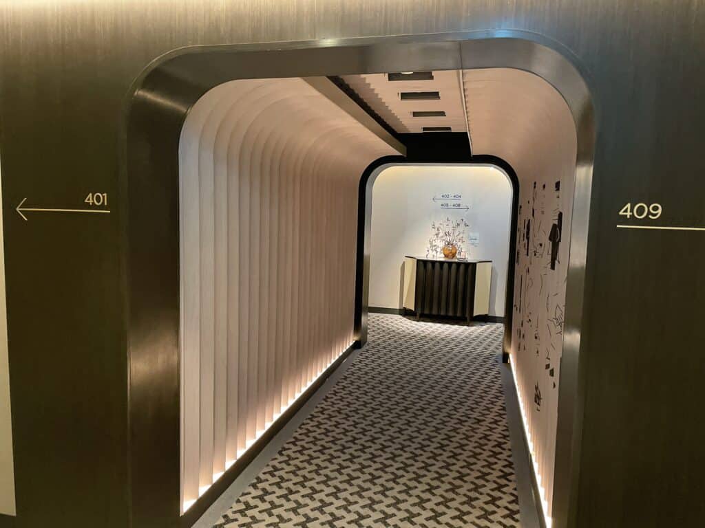 お部屋につながる廊下