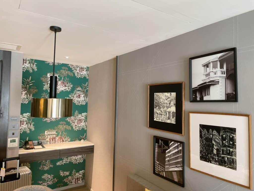 別角度から撮影したリビングルームの様子