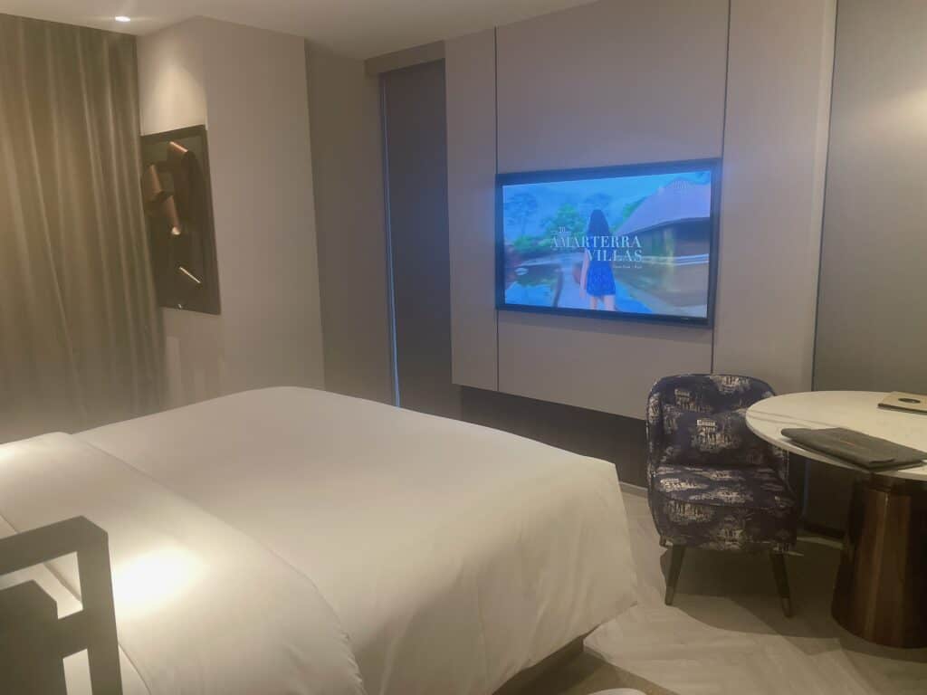 別角度から撮影したサファイアルーム。