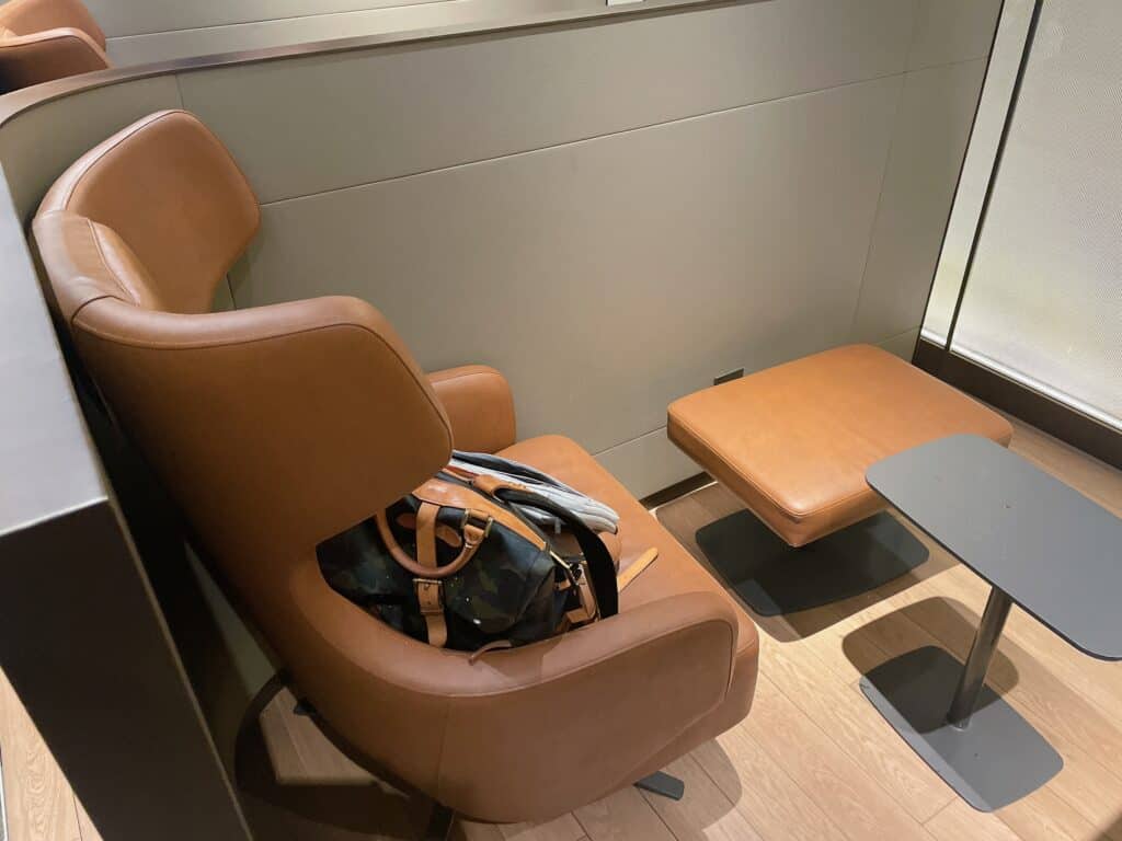 アシアナビジネスクラスラウンジセントラルの一人用シート