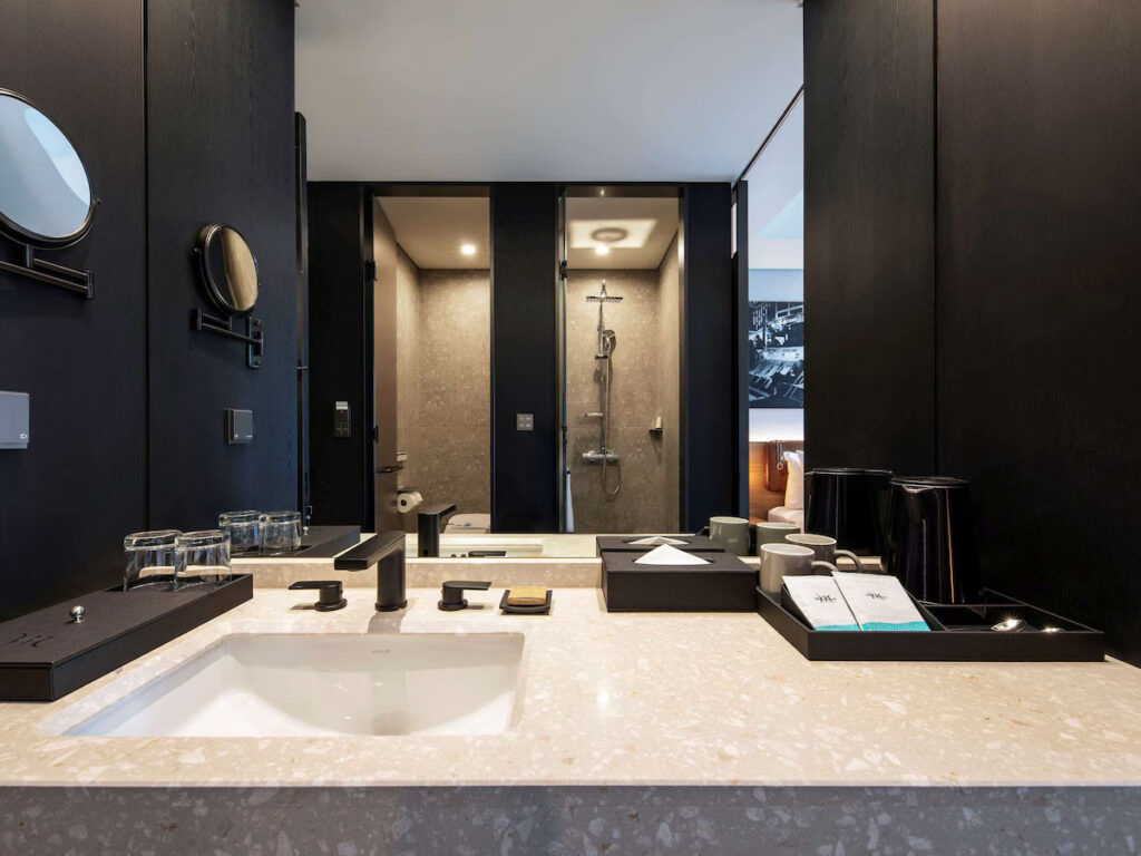 メルキュールアンバサダーホテルソウルホンデのバスルーム