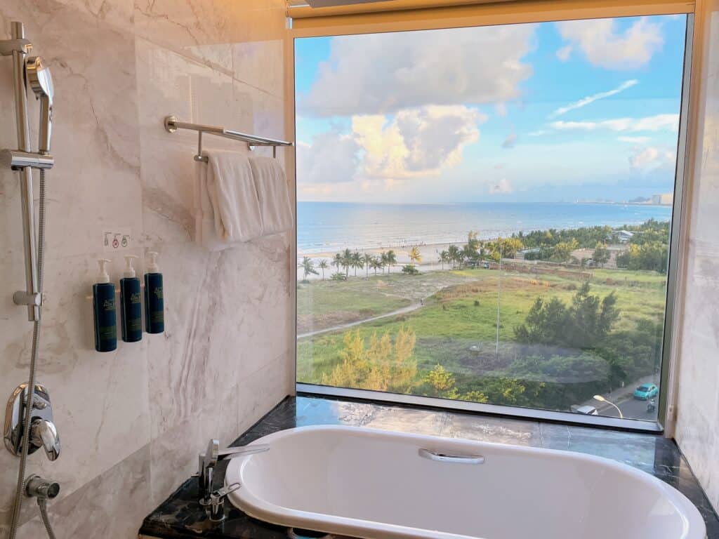 オーシャンビューのバスルーム