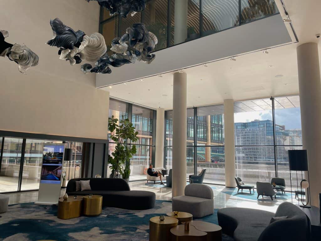 ウェスティンロンドンシティのロビー