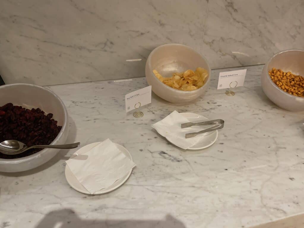 ポテトチップスやドライフルーツ