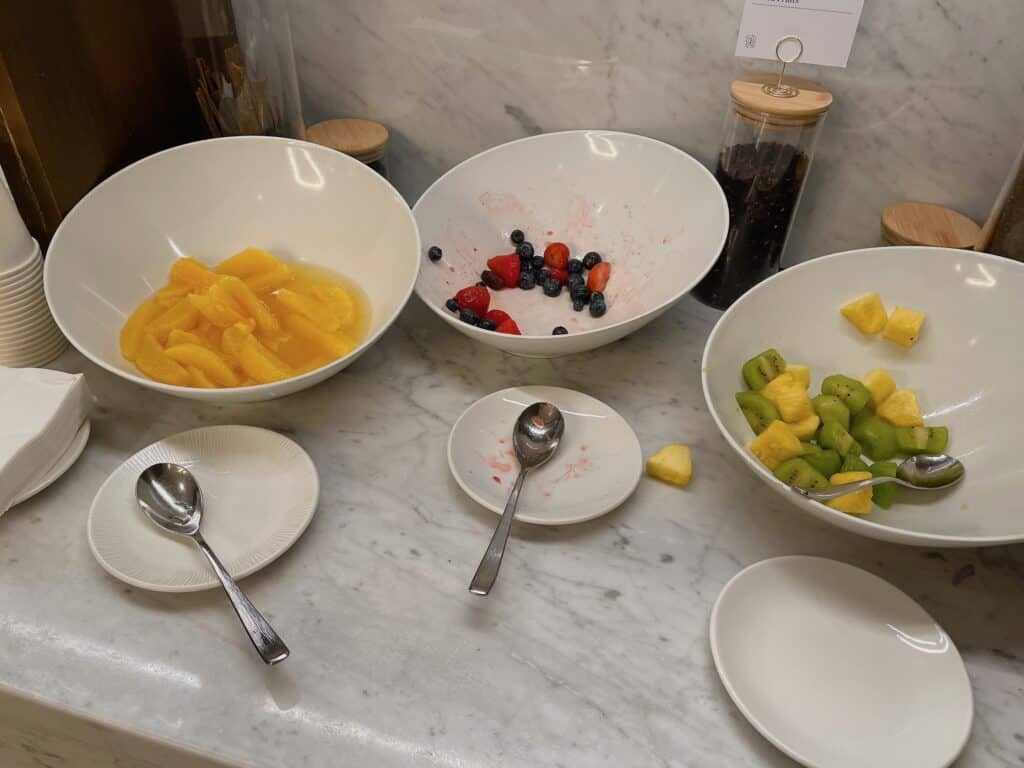 カットフルーツコーナー