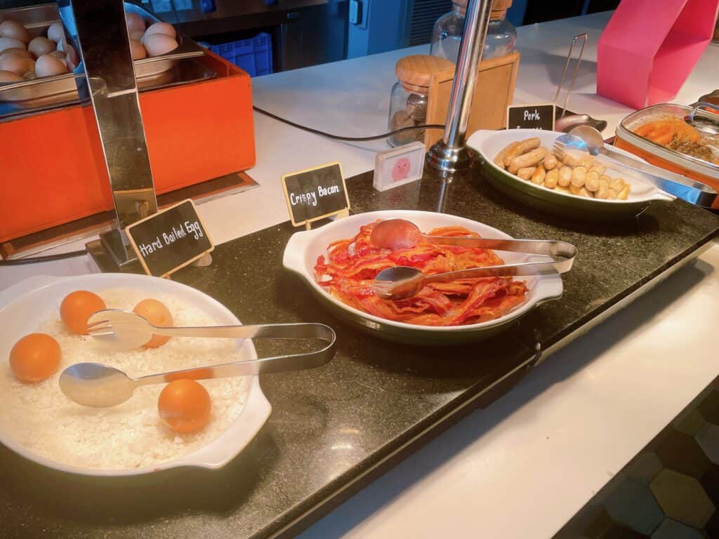 ベーコンやソーセージ