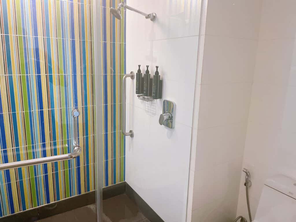 シャワールーム