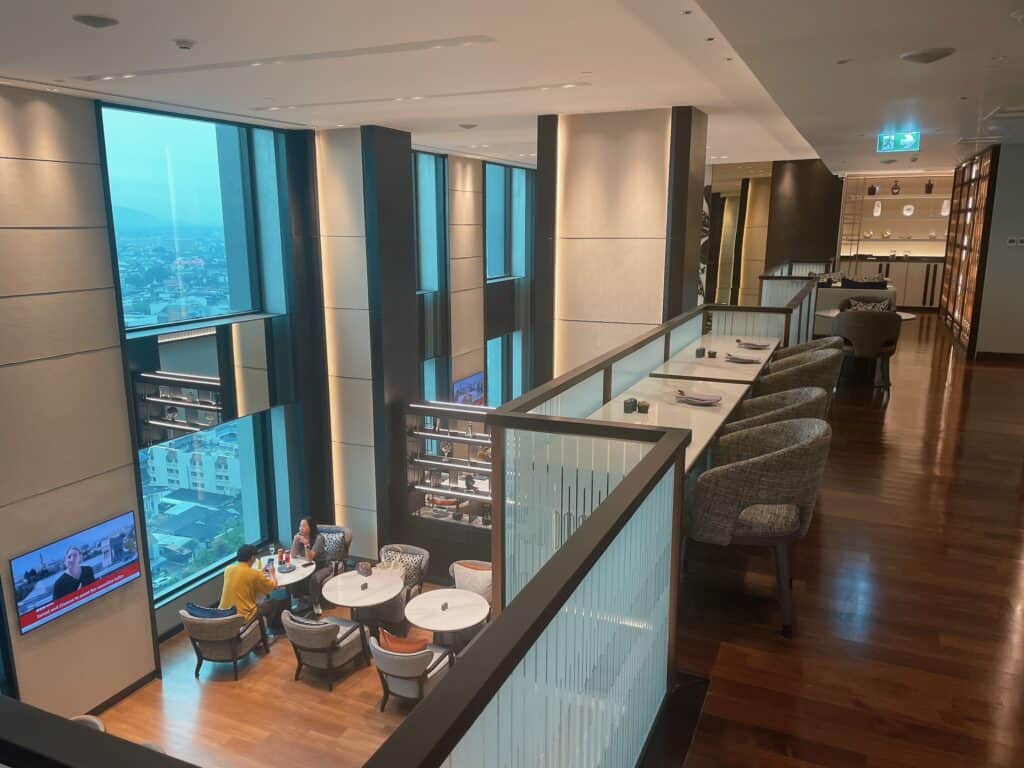 クラブラウンジ内の内観