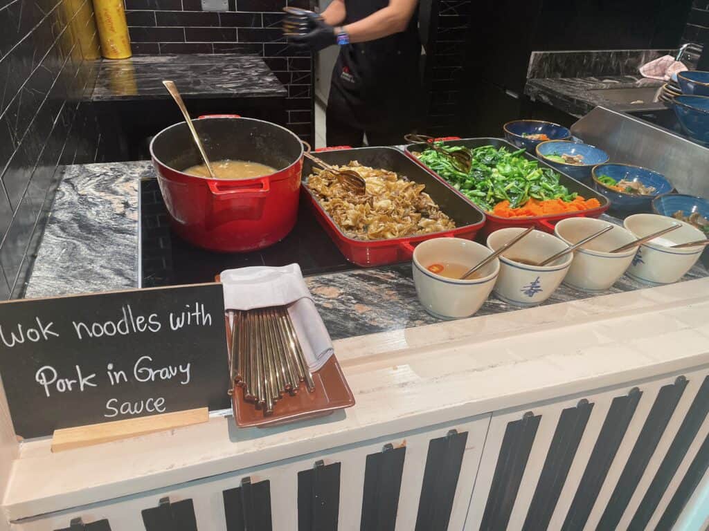 ヌードルステーション