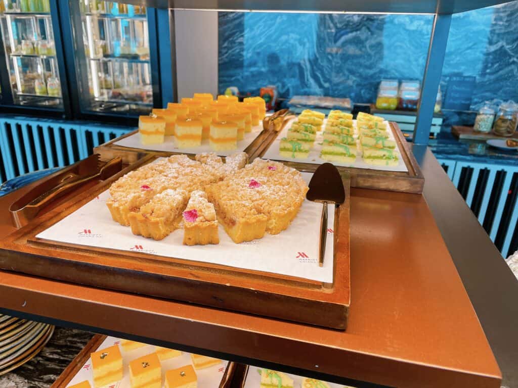 数種類のケーキ