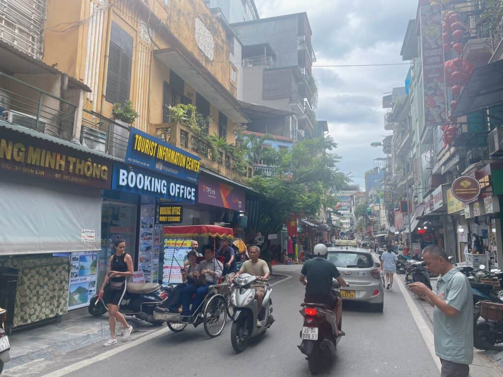 ハノイ・旧市街の街並み