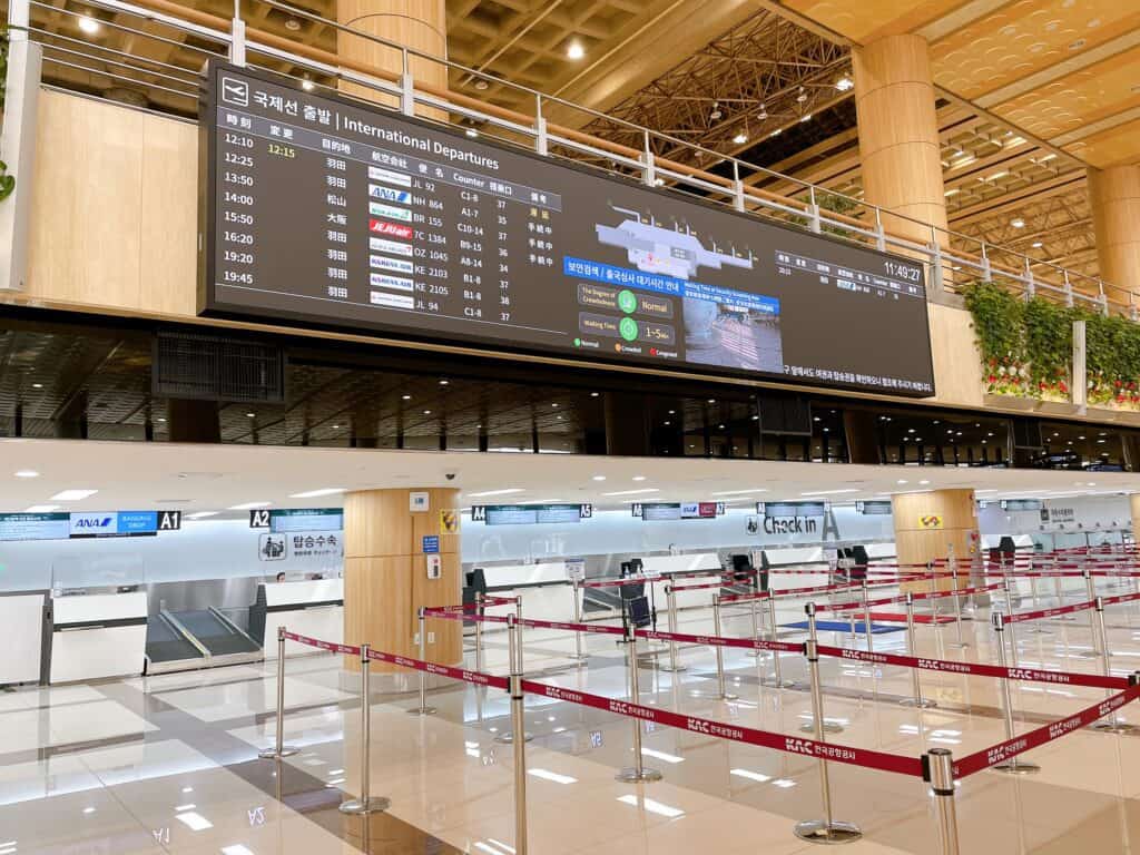 ソウル金浦空港のチェックインカウンター