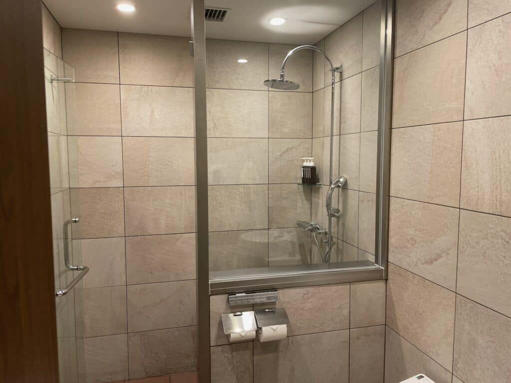 シャワールーム