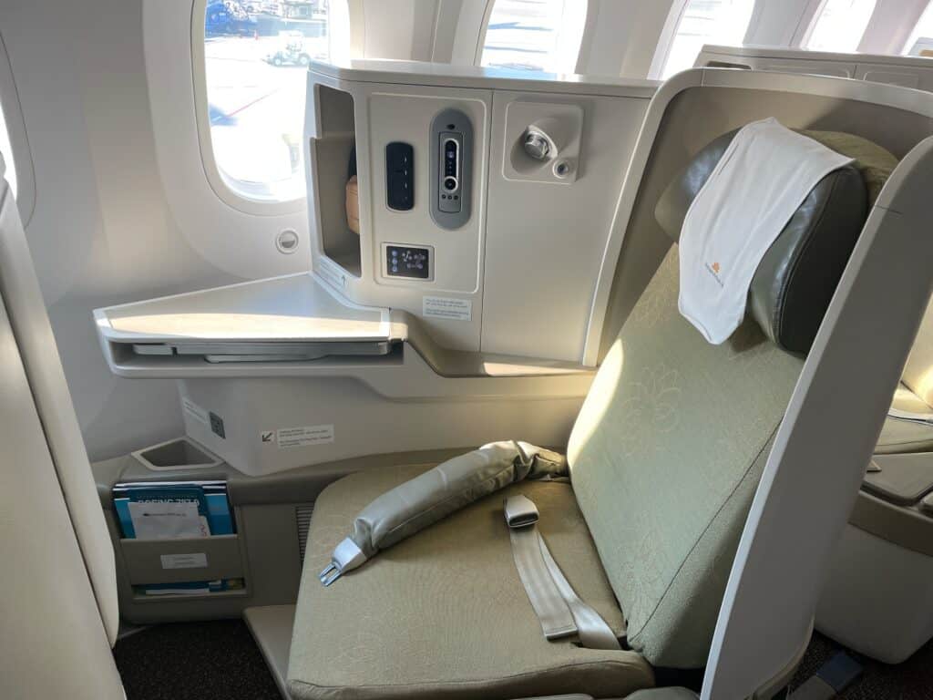ベトナム航空ビジネスクラスシートの1K