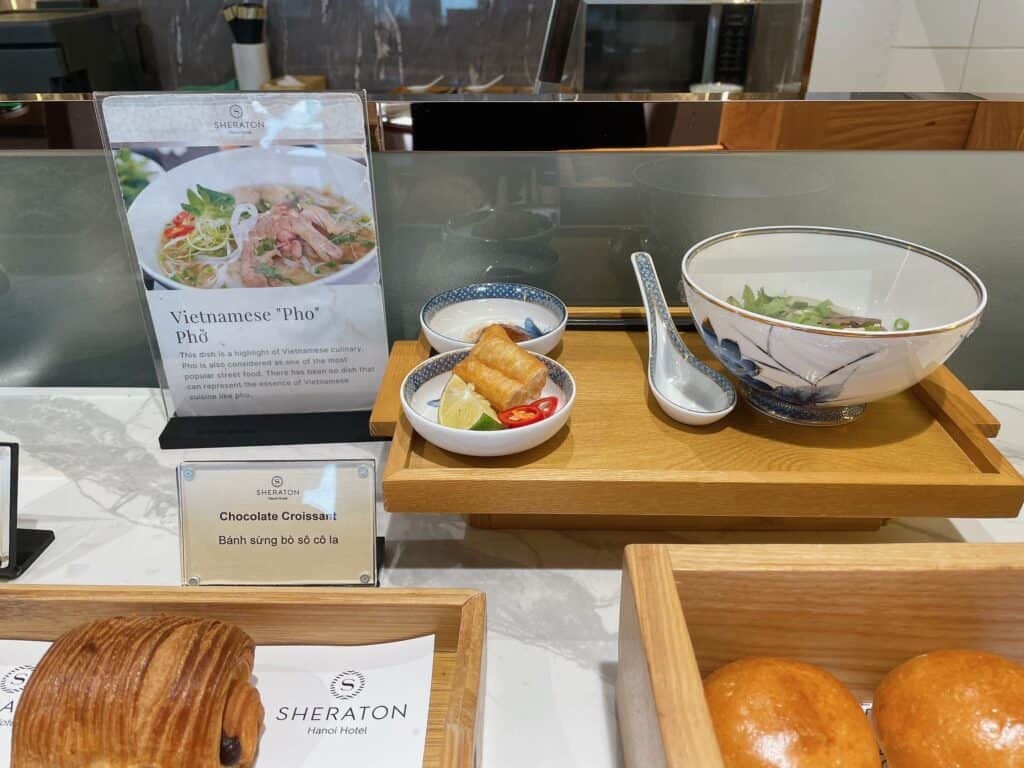 ヌードルステーションで提供されるフォー