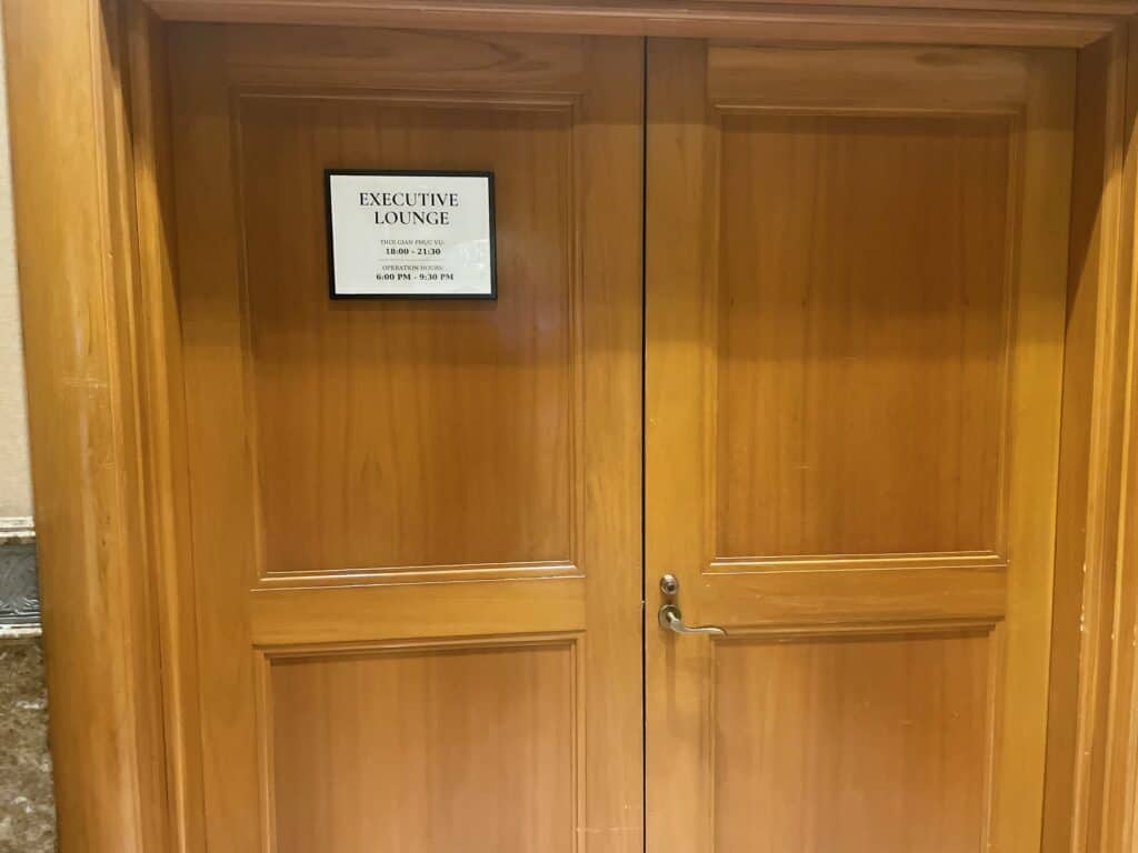 ホテル1階にある臨時のエグゼクティブラウンジ