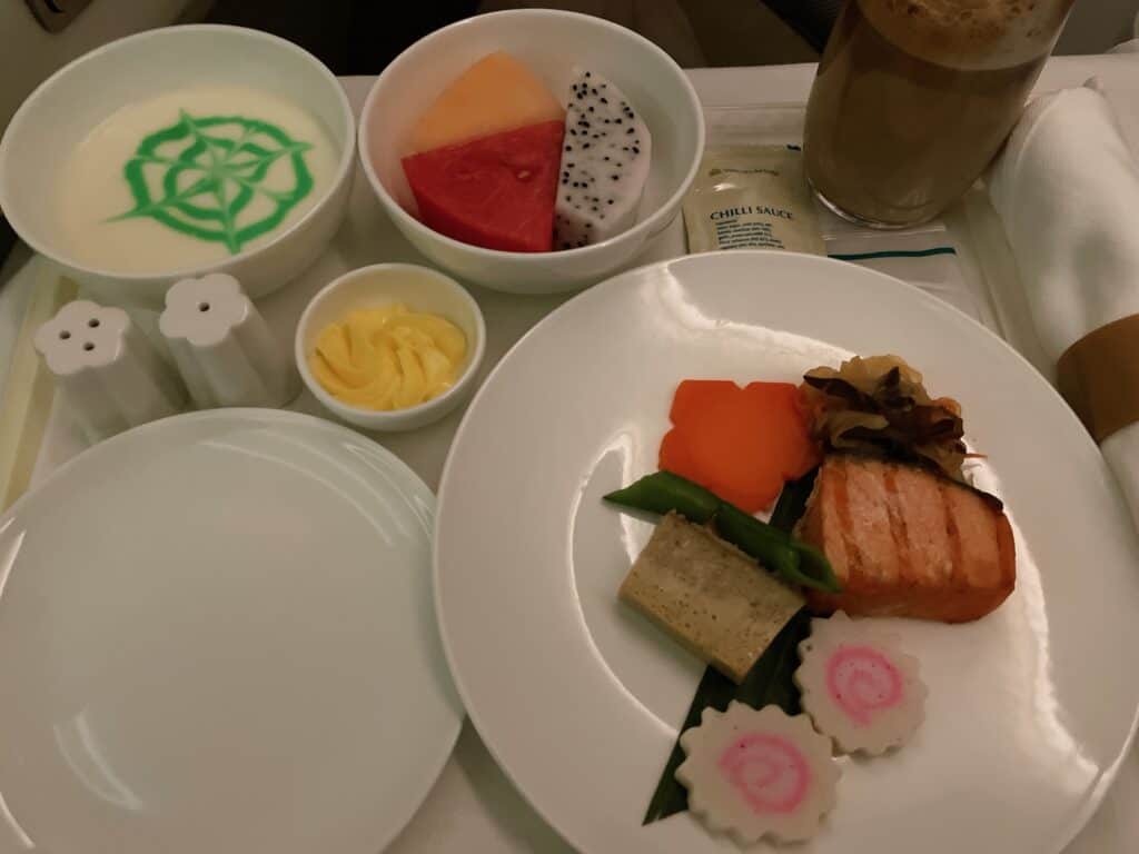 ダナン→成田線ビジネスクラスの機内食の前菜