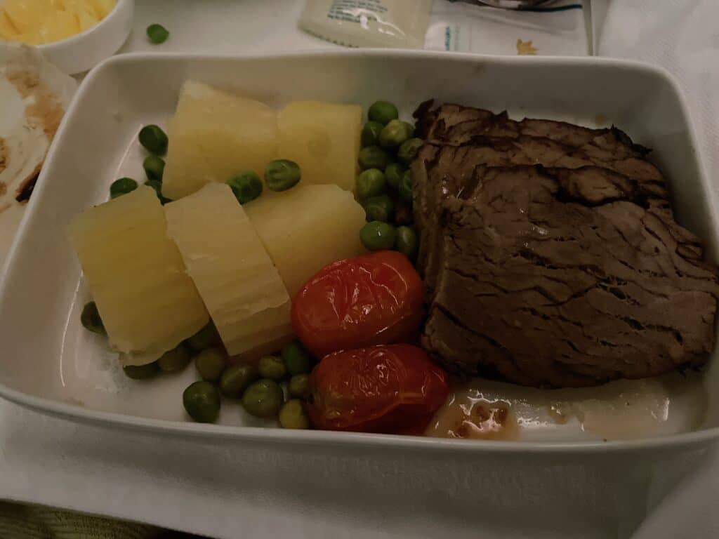 ダナン→成田線ビジネスクラスのメイン料理