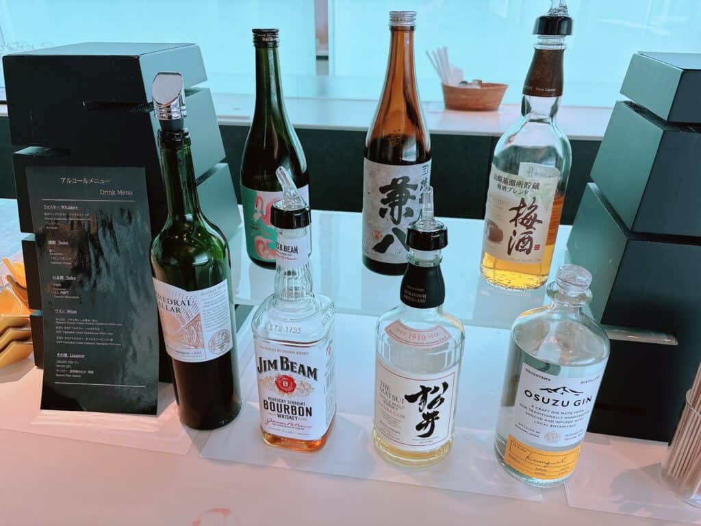 ウイスキーやジンなどのリキュールコーナー