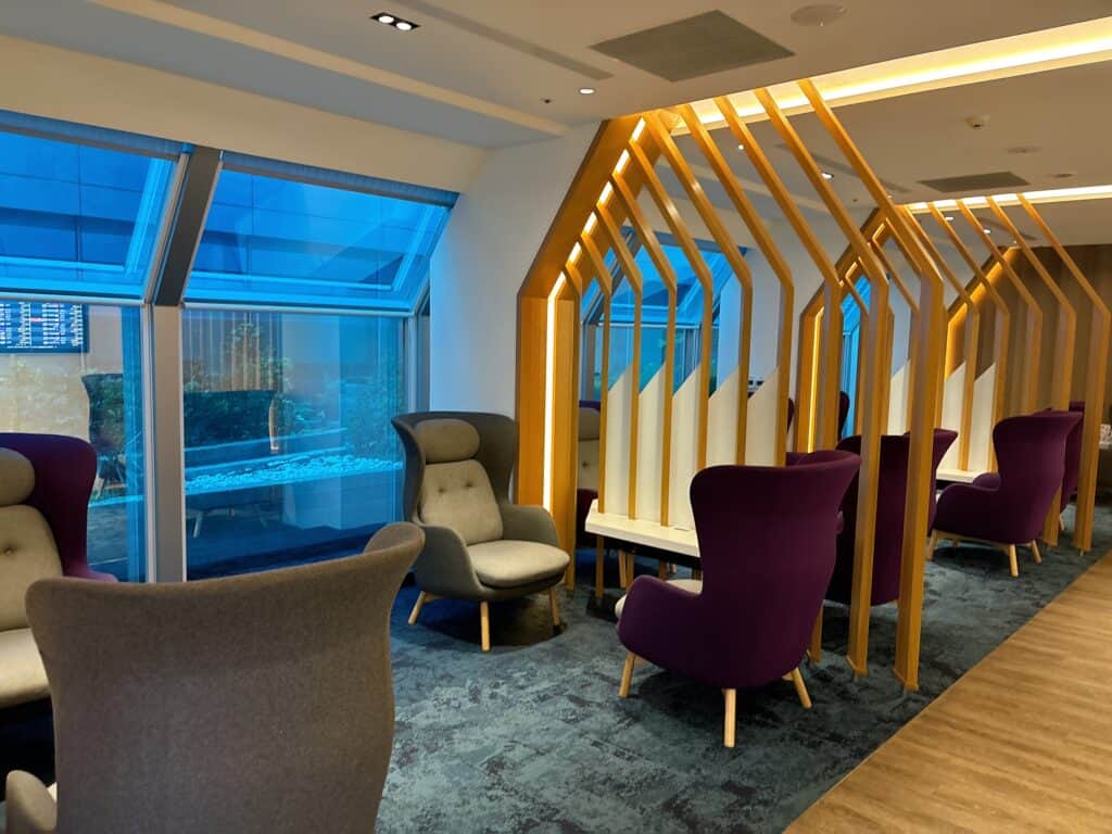 Oriental Club Loungeのソファ席